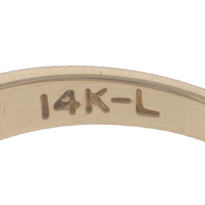 Alliance en or jaune avec diamant - 14k Round .16ctw Milgrain Channel Set Ring en vente 2