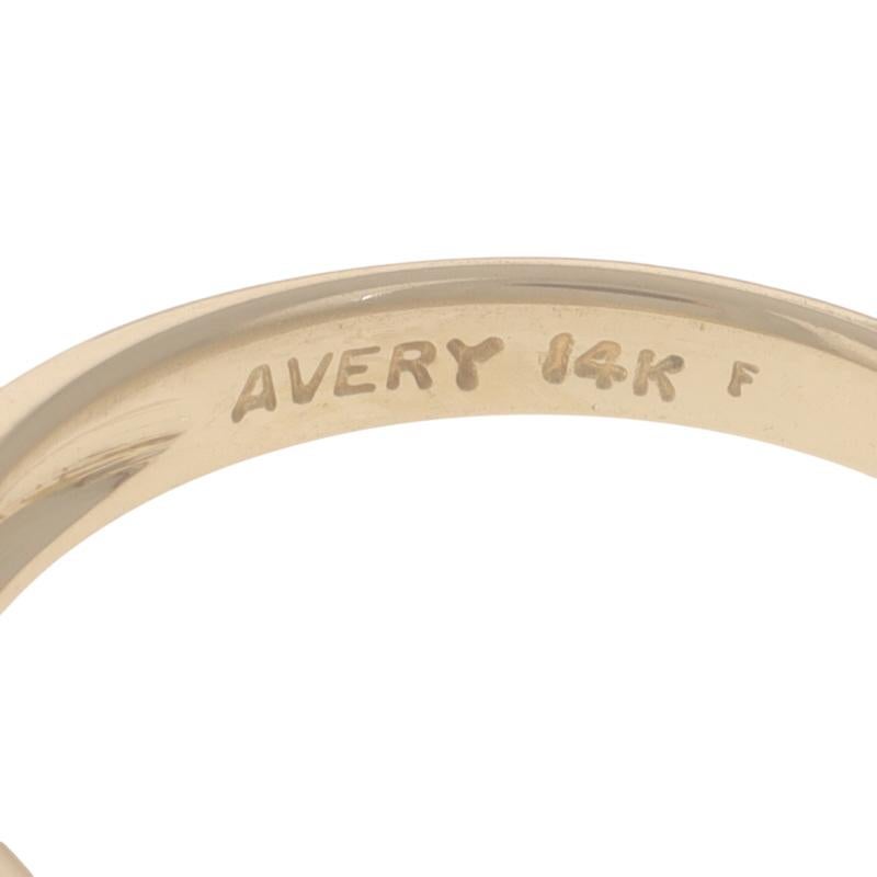 Fede nuziale in oro giallo con diamanti - Anello rotondo da 0,25 carati con cinque pietre incastonate in un canale, 14k in vendita 2