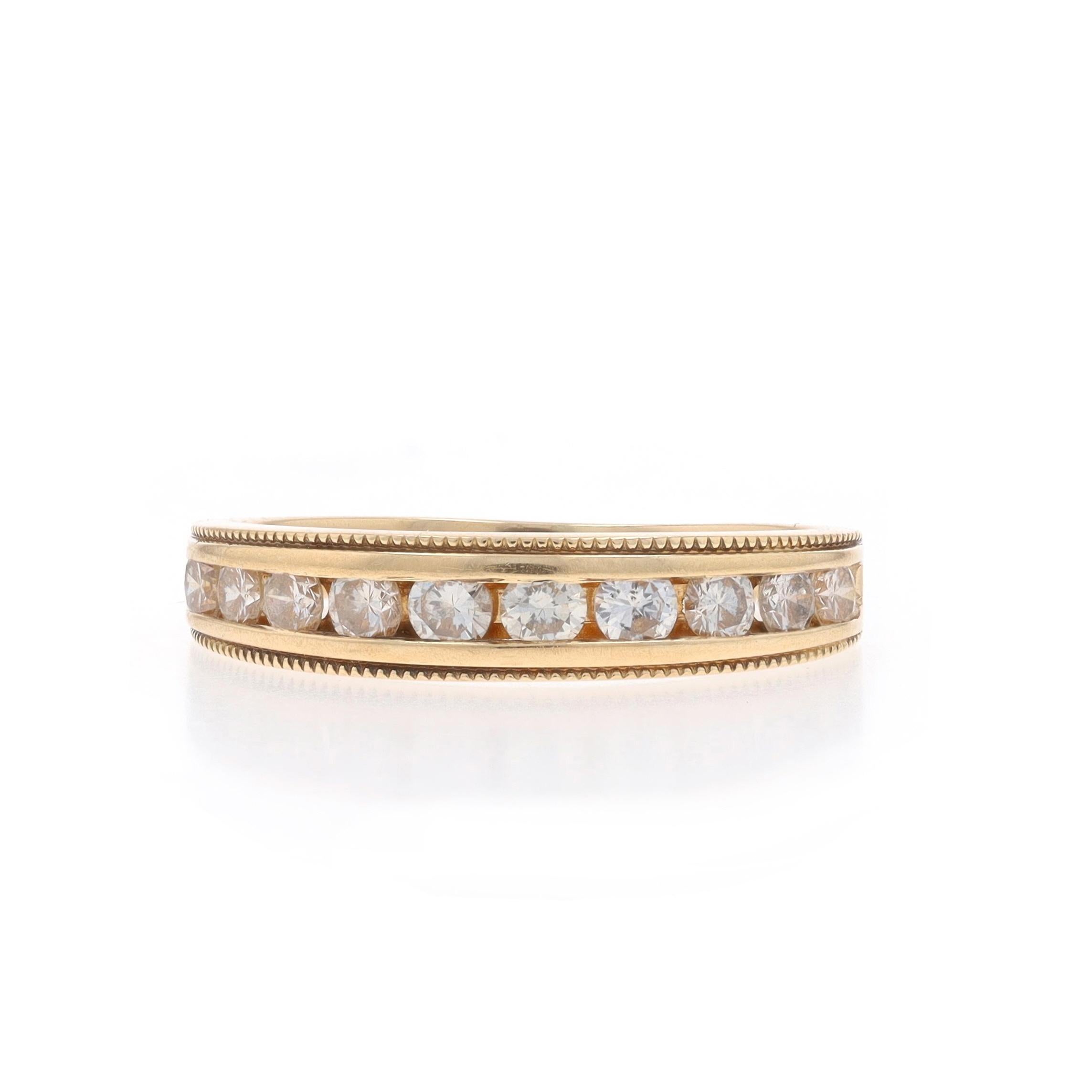 Taille : 6
Frais de taille : Up&Up pour 35 $ ou Down pour 35 $.

Contenu du métal : Or jaune 14k

Informations sur les pierres

Diamants naturels
Carat(s) : .50ctw
Coupe : Brillant rond
Couleur : H - I
Clarté : VS2 - SI1

Total des carats :