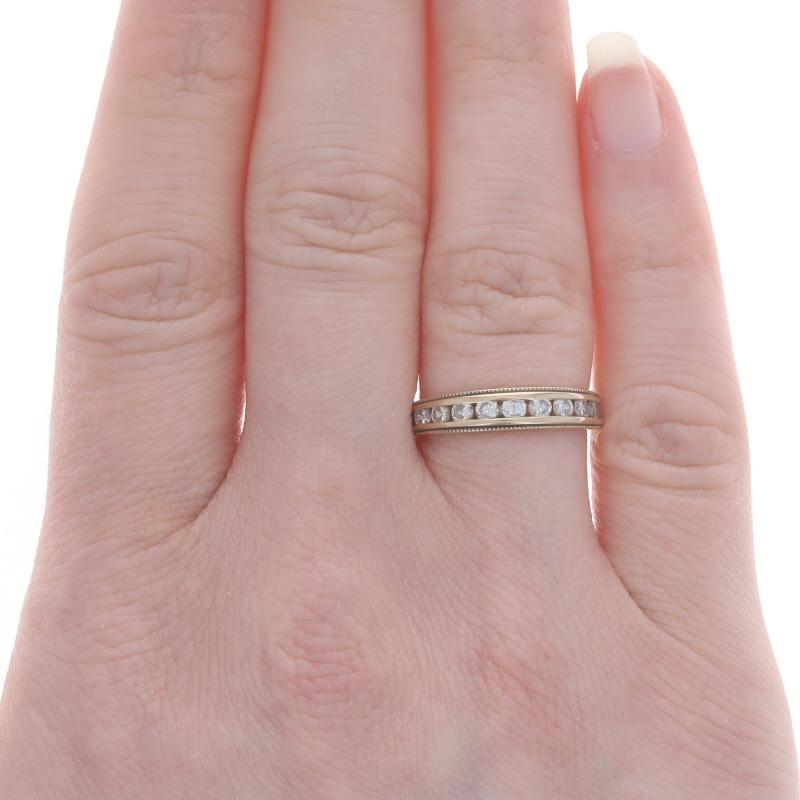 Taille ronde Alliance en or jaune avec diamant - 14k Rond .50ctw Channel Set Milgrain Ring en vente