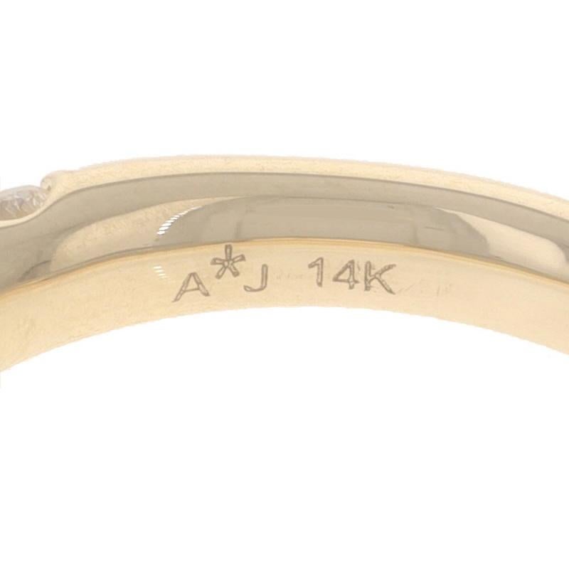 Yellow Gold Diamond Wedding Band - 14k Round Brilliant 1.00ctw French Set Ring For Sale 2