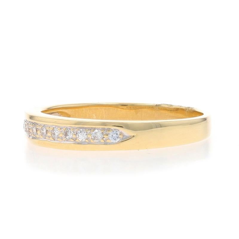 Fede nuziale in oro giallo con diamanti - Anello a Brilliante Rotondo 14k da 0,10 ct. In condizioni ottime in vendita a Greensboro, NC
