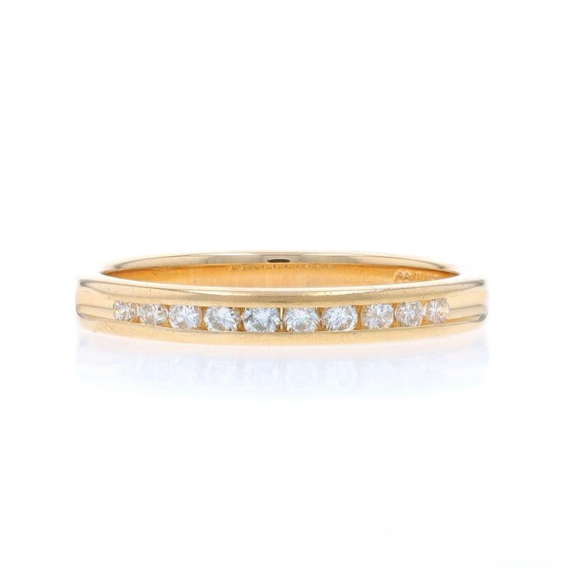 Taille : 6 3/4
Frais de taille : Up&Up pour 35 $ ou Down pour 35 $.

Contenu du métal : Or jaune 14k

Informations sur les pierres

Diamants naturels
Carat(s) : .20ctw
Coupe : Brillant rond
Couleur : J - K.
Clarté : SI2 - I1

Total des carats :
