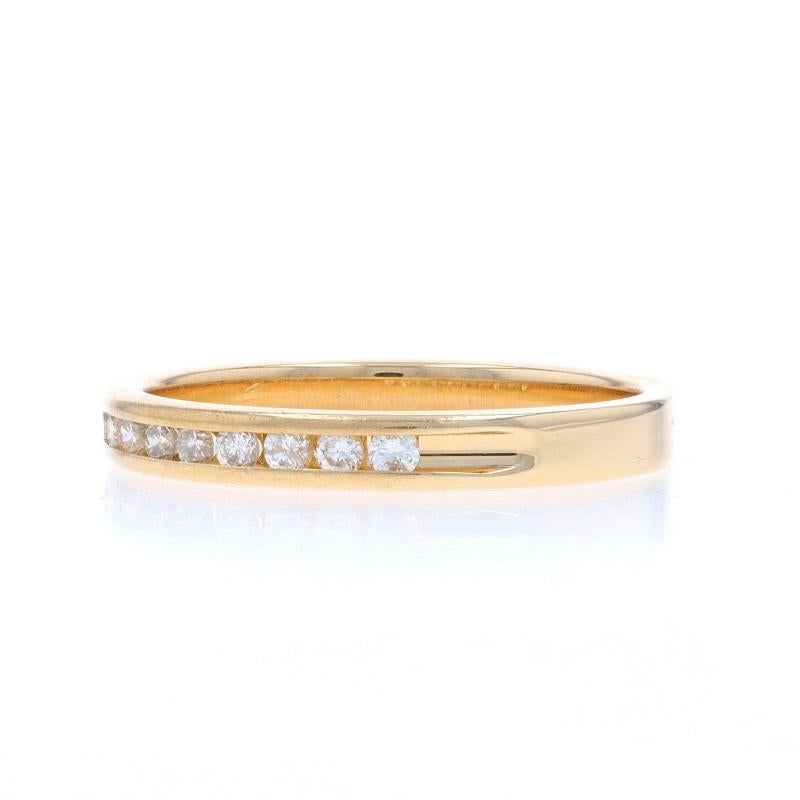 Alliance en or jaune avec diamant - 14k Bague ronde brillante .20ctw Channel Set Excellent état - En vente à Greensboro, NC