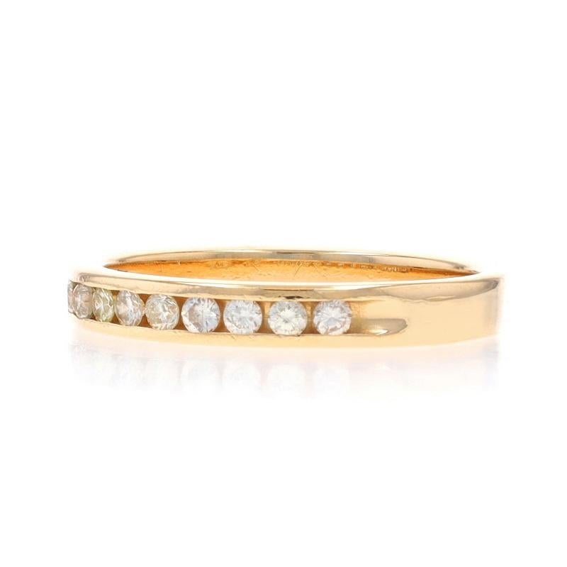 Alliance en or jaune avec diamant - 14k Bague avec diamant rond brillant .26ctw Channel Set Excellent état - En vente à Greensboro, NC