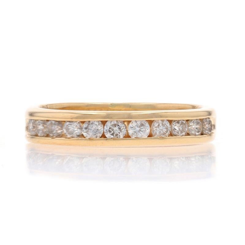 Taille : 6 1/2
Frais de taille : Up&Up pour 40 $ ou Down pour 40 $.

Contenu du métal : Or jaune 14k

Informations sur les pierres

Diamants naturels
Carat(s) : .50ctw
Coupe : Brillant rond
Couleur : G - H
Clarté : SI2 - I1

Total des carats :