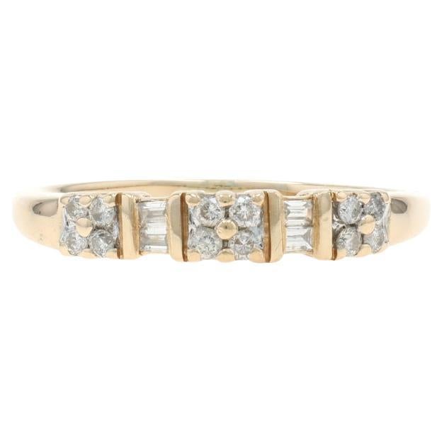 Fede nuziale in oro giallo con diamanti - Anello 14k con diamante rotondo e baguette da 0,25 ct.