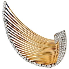 Yellow Gold Diamond Wire Brooch from 1940s 3.00 Carat