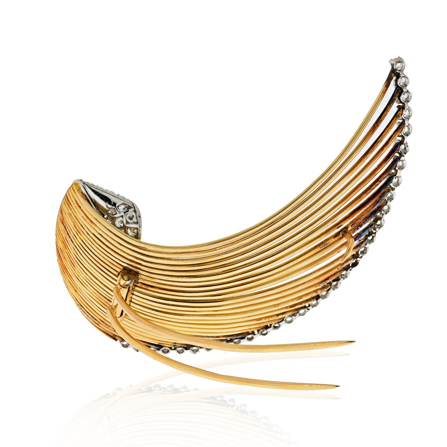 Single Cut Yellow Gold Diamond Wire Brooch from 1940s 3.00 Carat