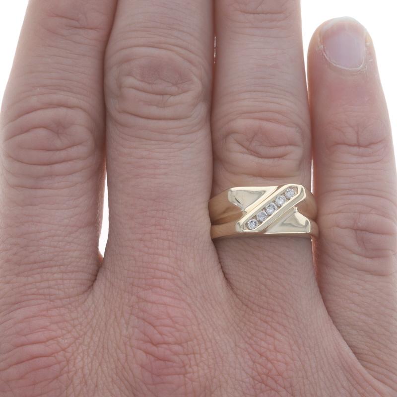 Round Cut Yellow Gold Diamond X Men's Ring - 10k Round Brilliant .25ctw Crossover For Sale