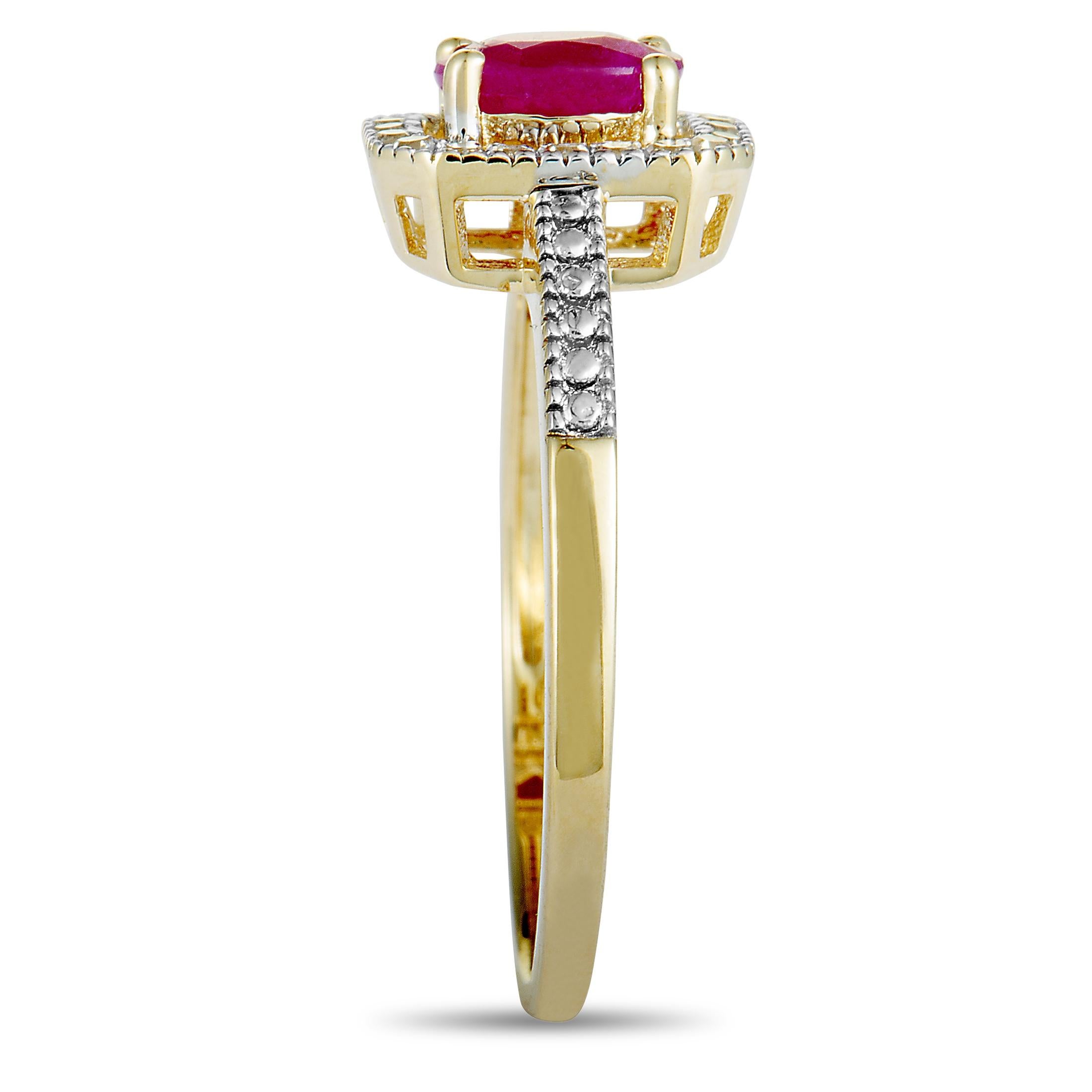 Yellow Gold Diamonds and Ruby Small Rectangle Ring In New Condition In Southampton, PA