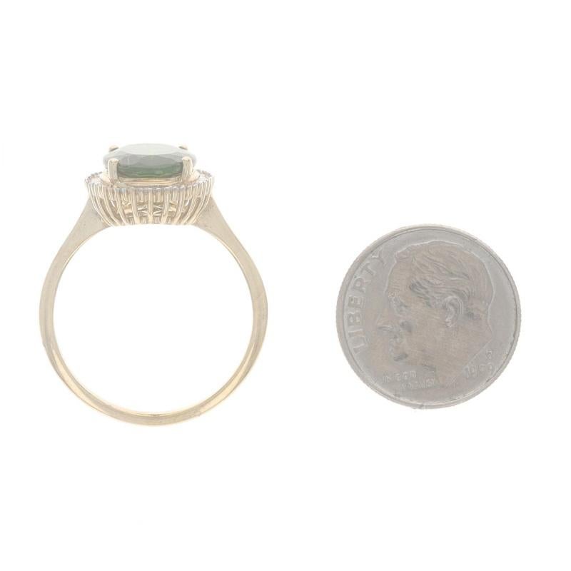 Anello aureola in oro giallo con diopside e diamanti - 10k Oval 3.70ctw in vendita 1
