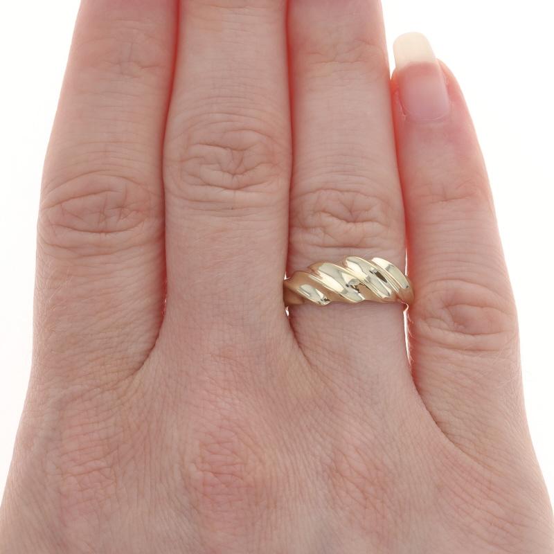 Anello a mezzaluna in oro giallo - Anello del tacchino 14k In condizioni ottime in vendita a Greensboro, NC
