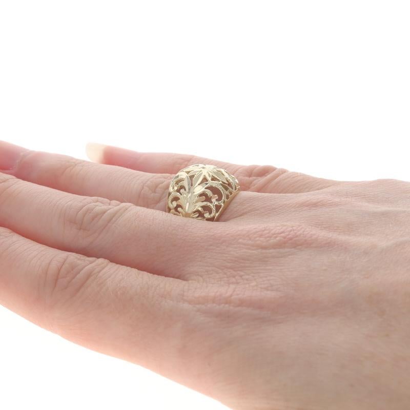 Donna Anello a cupola in oro giallo - Anello floreale 14k Sz 6 in vendita