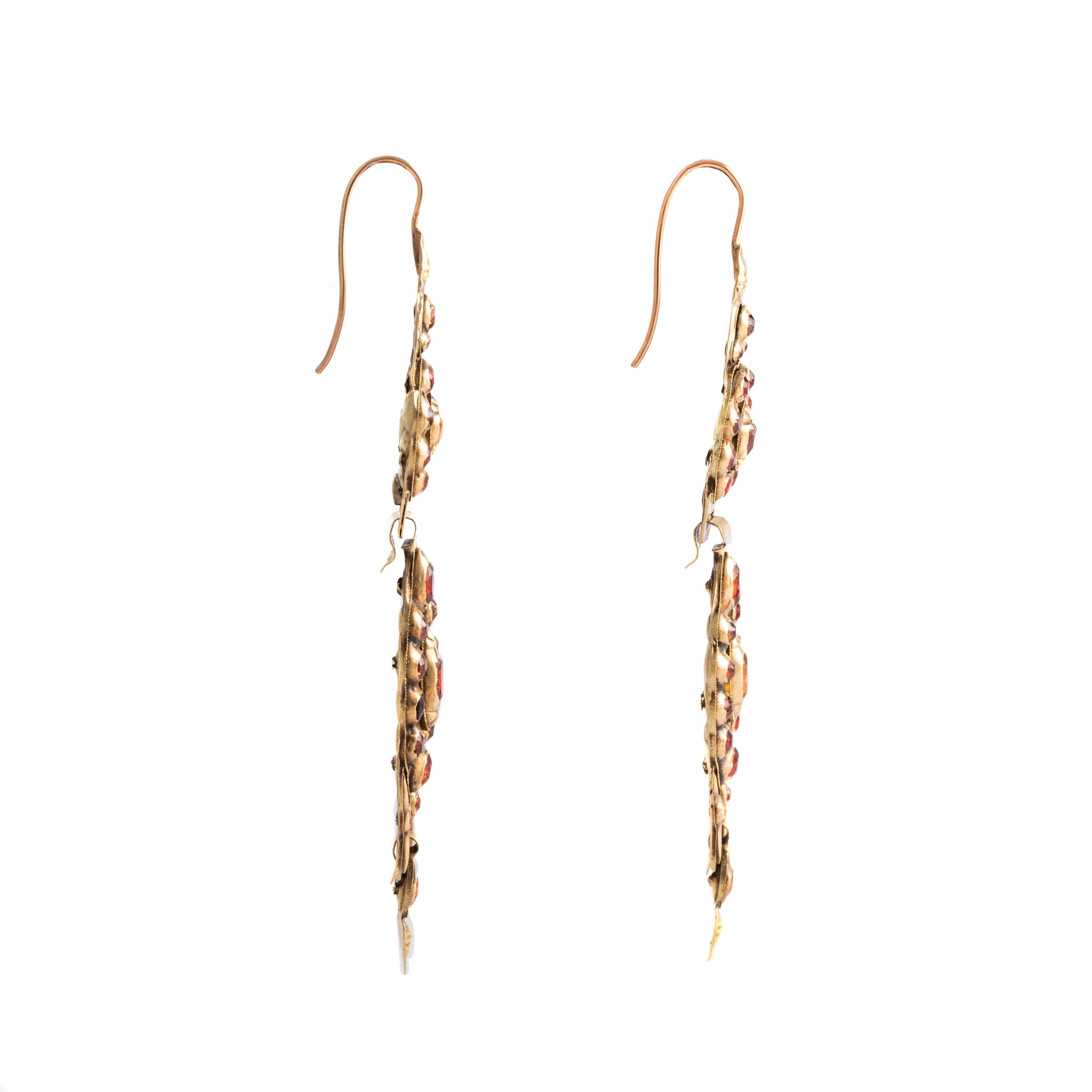 Yellow Gold Earrings In Good Condition For Sale In Geneva, CH