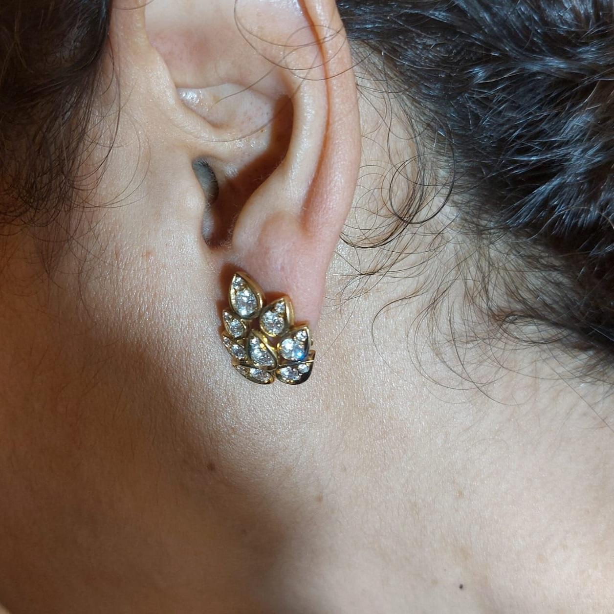 Ohrringe aus Gelbgold mit 2,64 Karat Diamanten im Brillantschliff (Zeitgenössisch) im Angebot