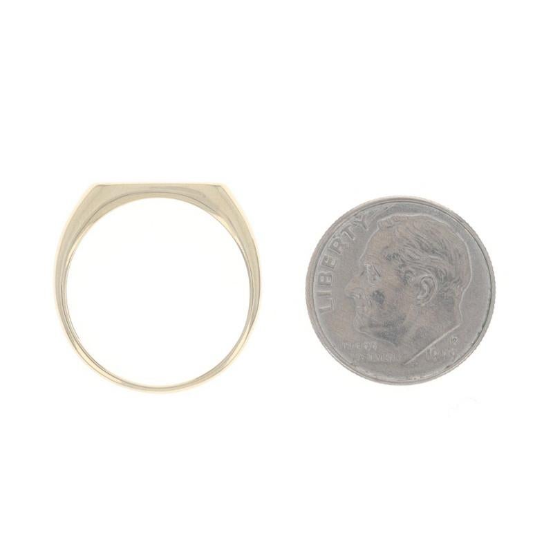 Anello con sigillo Est-Ovest in oro giallo - 14k incidibile in vendita 2