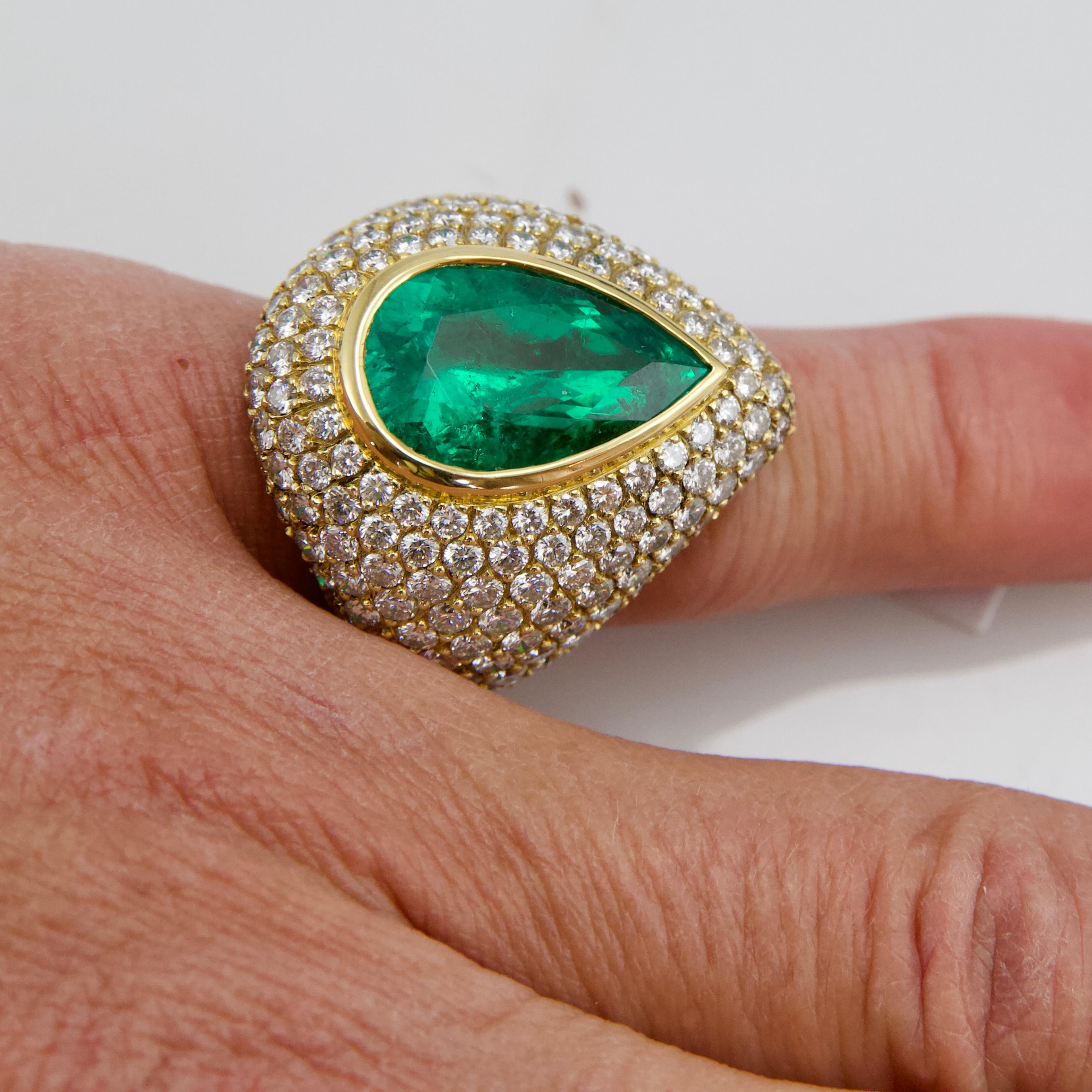 Women's or Men's Yellow Gold Emerald and Diamond Cocktail Ring For Sale