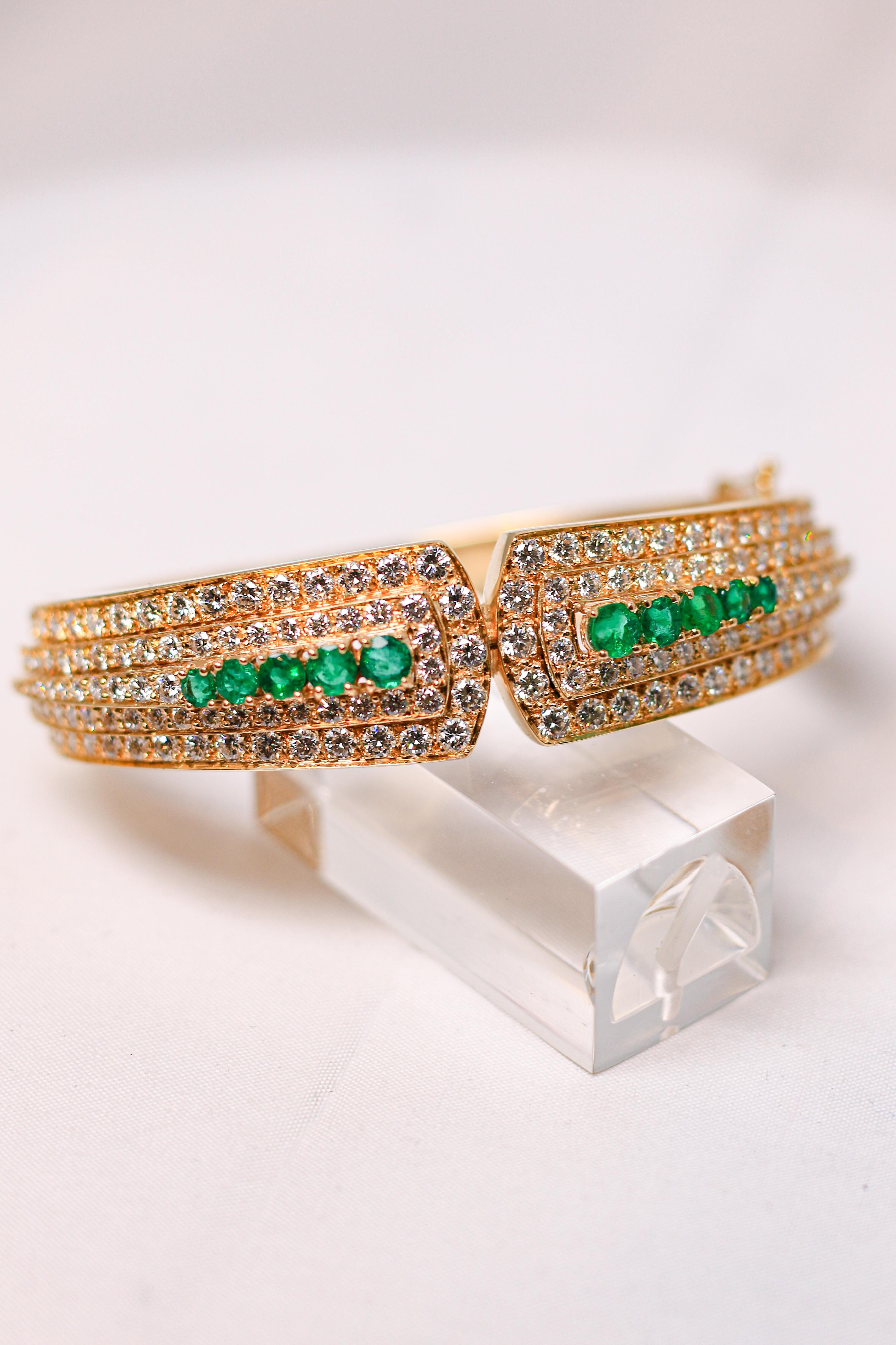 Round Cut Yellow Gold Emerald and Pave Diamond Bangle Bracelet