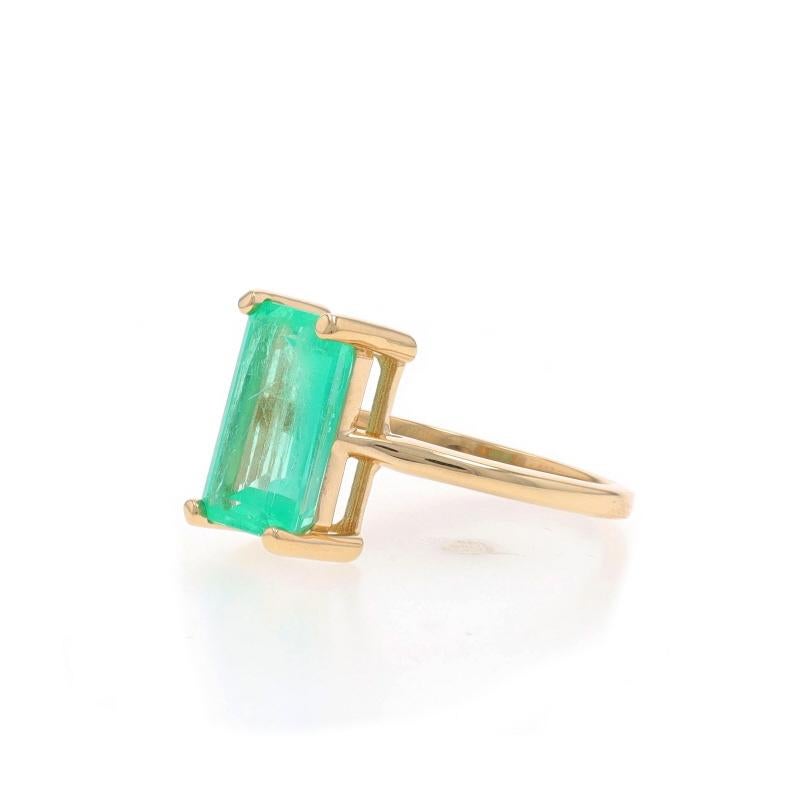 Yellow Gold Emerald Cocktail Solitaire Ring - 14k Emerald Cut 2.91ct In New Condition For Sale In Greensboro, NC