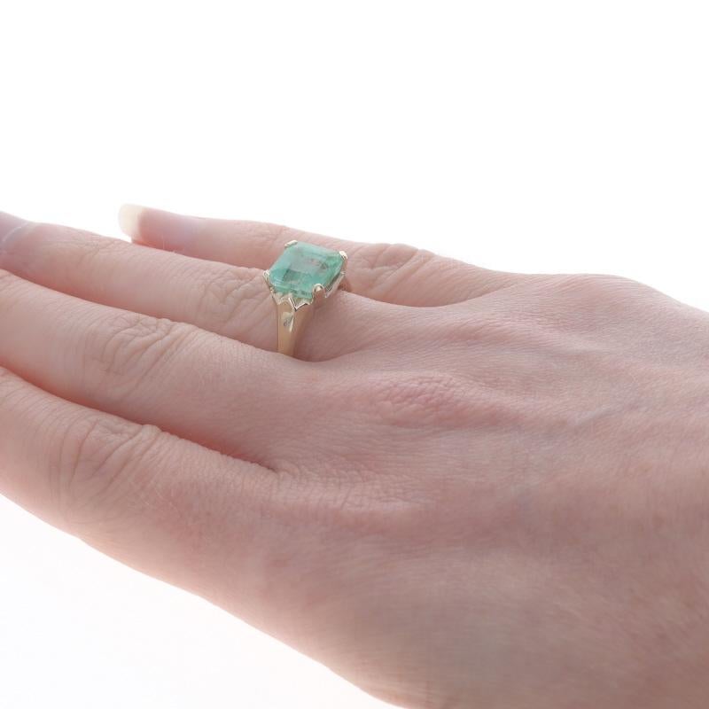 Gelbgold Smaragd Cocktail Solitär Ring - 14k Square Cut Smaragd 2,67 Karat im Zustand „Gut“ in Greensboro, NC