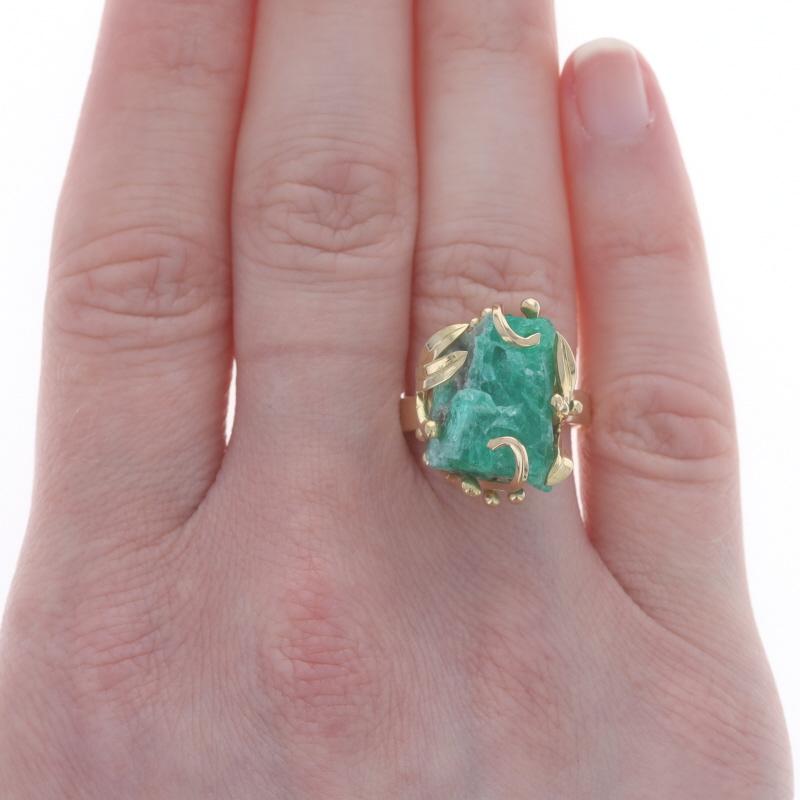 Rough Cut Yellow Gold Emerald Cocktail Solitaire Ring - 18k Rough ~25.00ct Leafy Vine For Sale