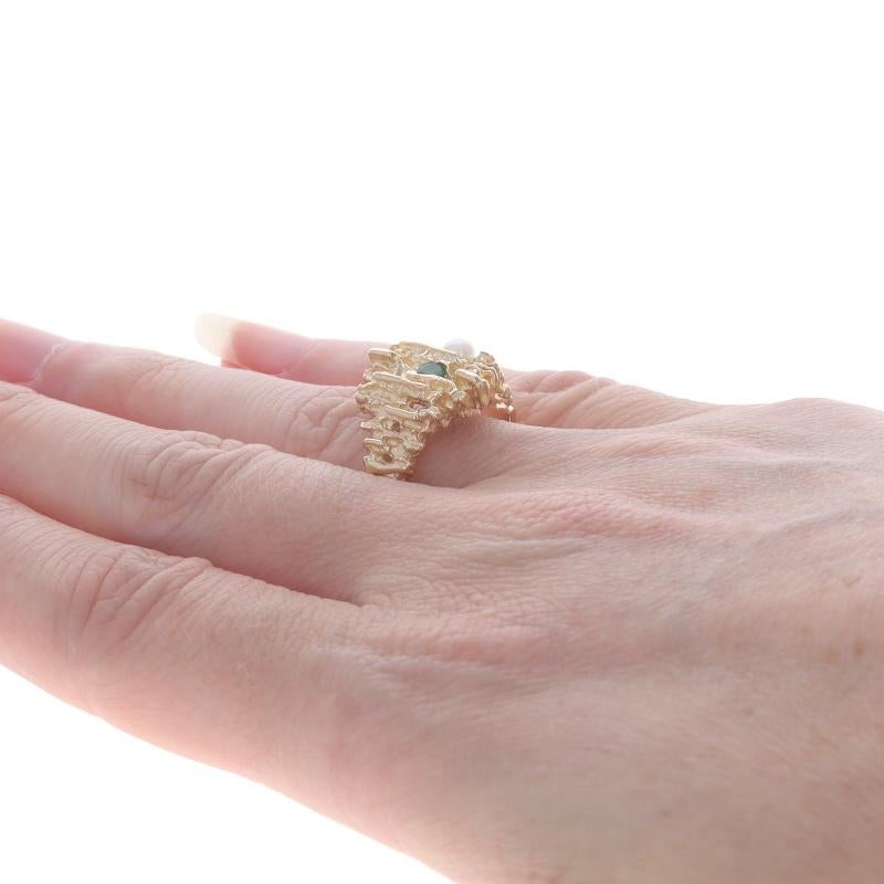 Women's Yellow Gold Emerald Cultured Pearl Two-Stone Ring - 14k Round Asymmetrical For Sale