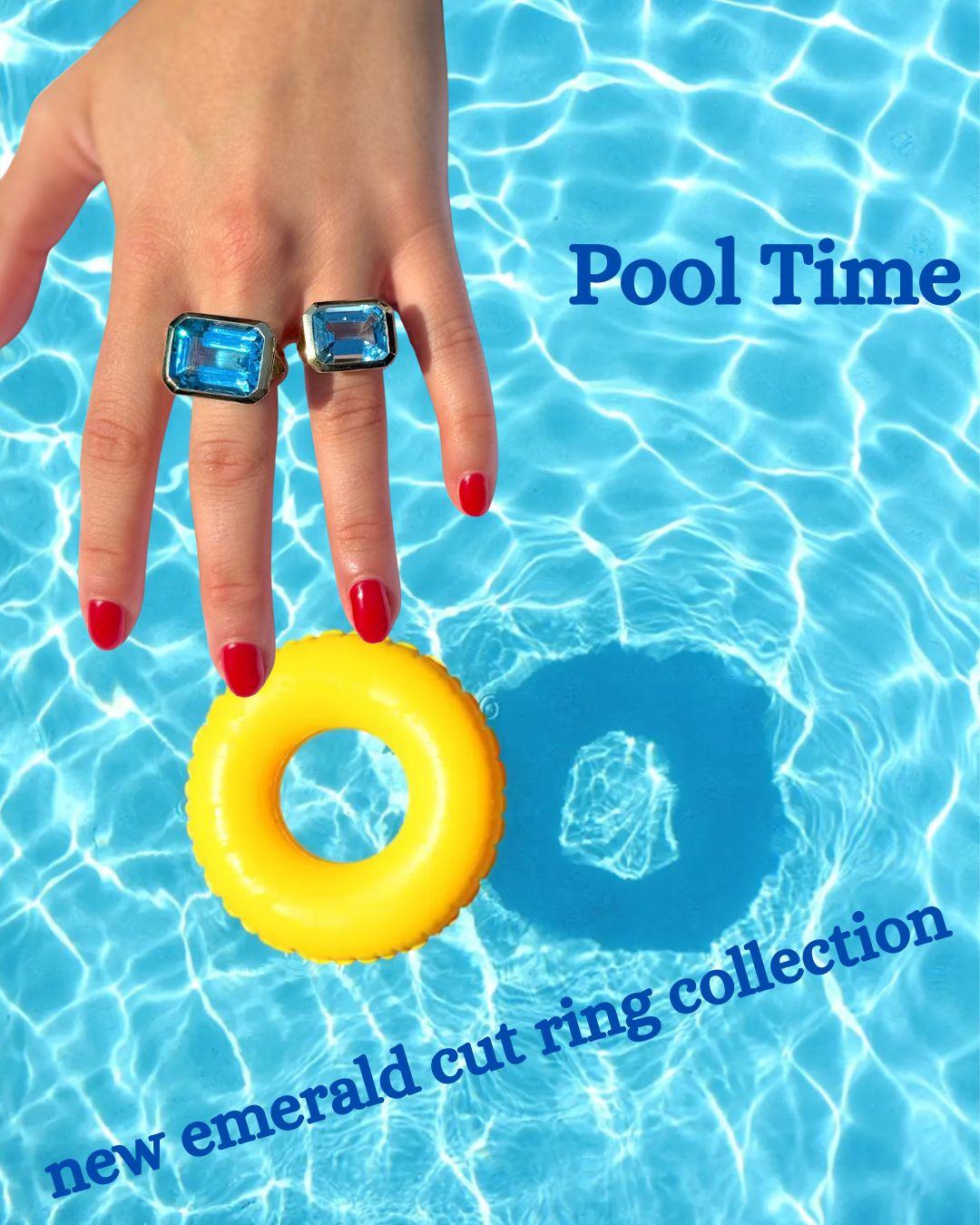 Bague en or jaune avec topaze bleue taillée en émeraude en vente 5