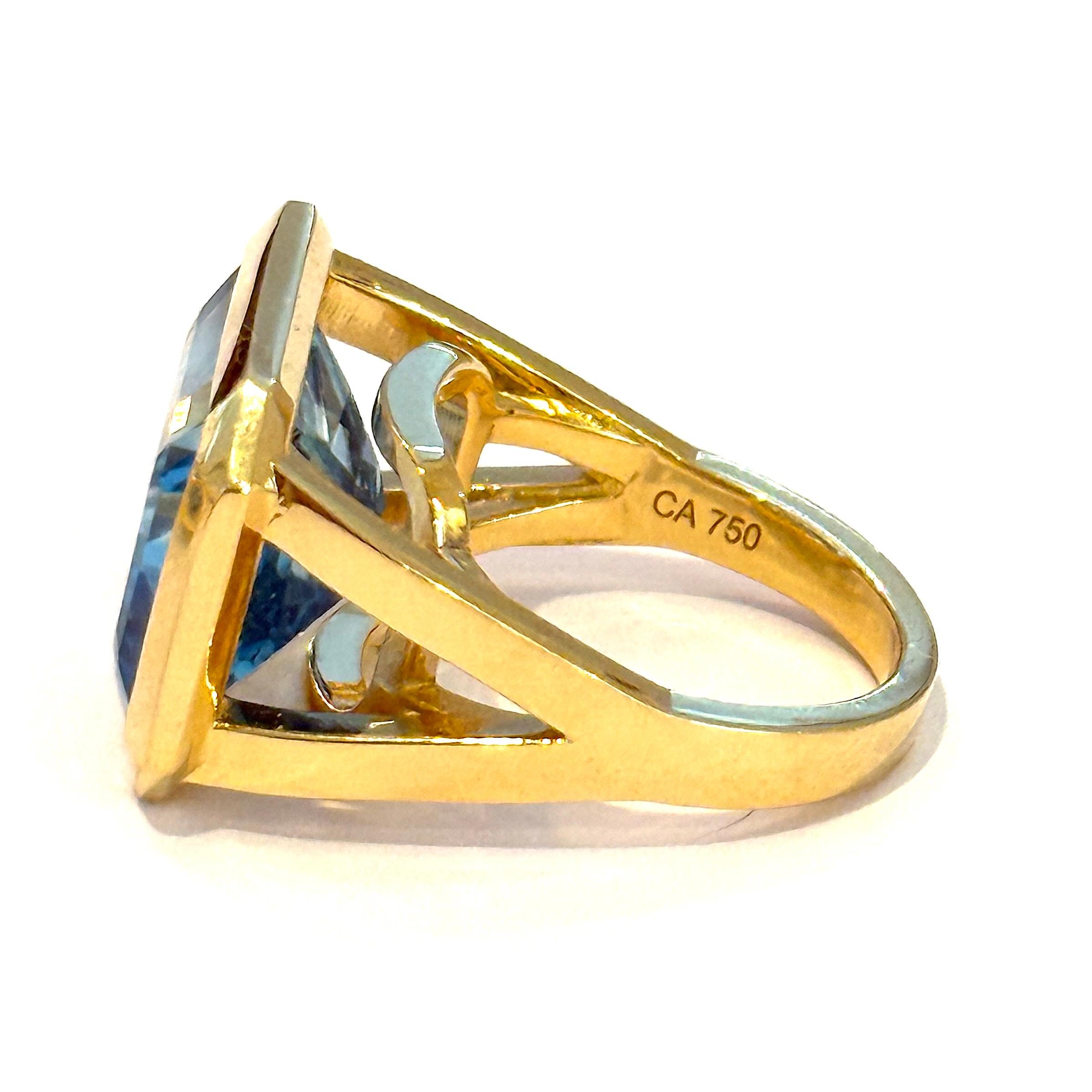Bague en or jaune avec topaze bleue taillée en émeraude en vente 2