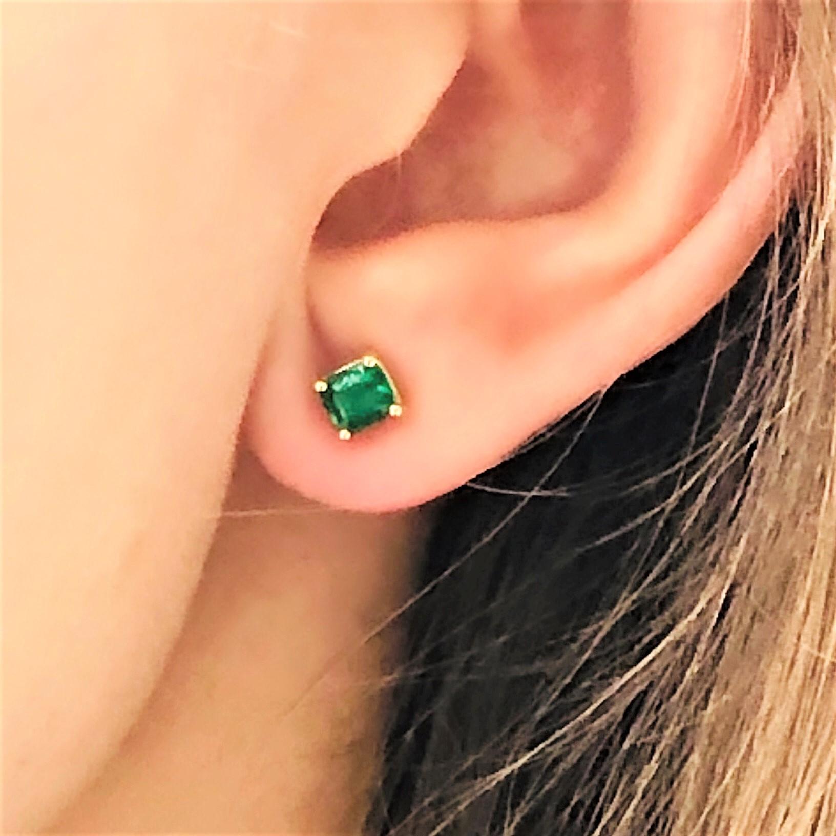 Women's or Men's Yellow Gold Emerald Cut Columbian Emerald Stud Earrings