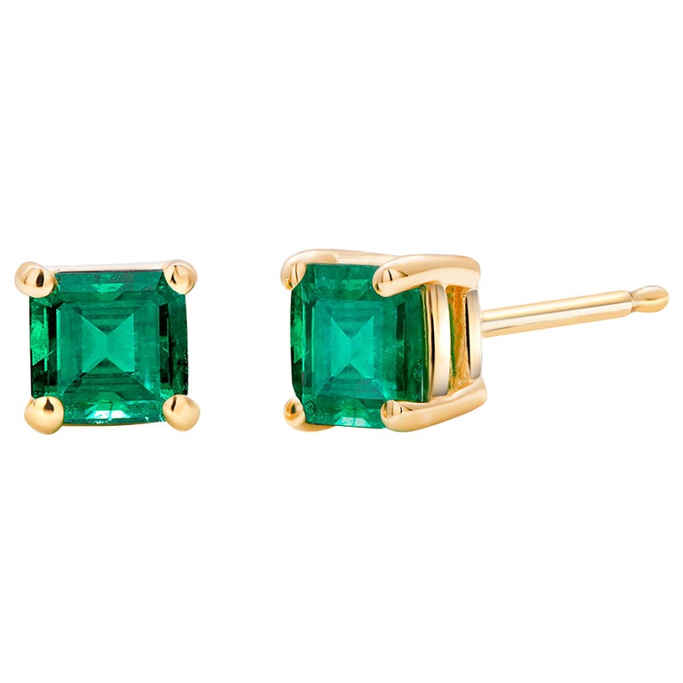 Yellow Gold Emerald Cut Columbian Emerald Stud Earrings For Sale at 1stdibs