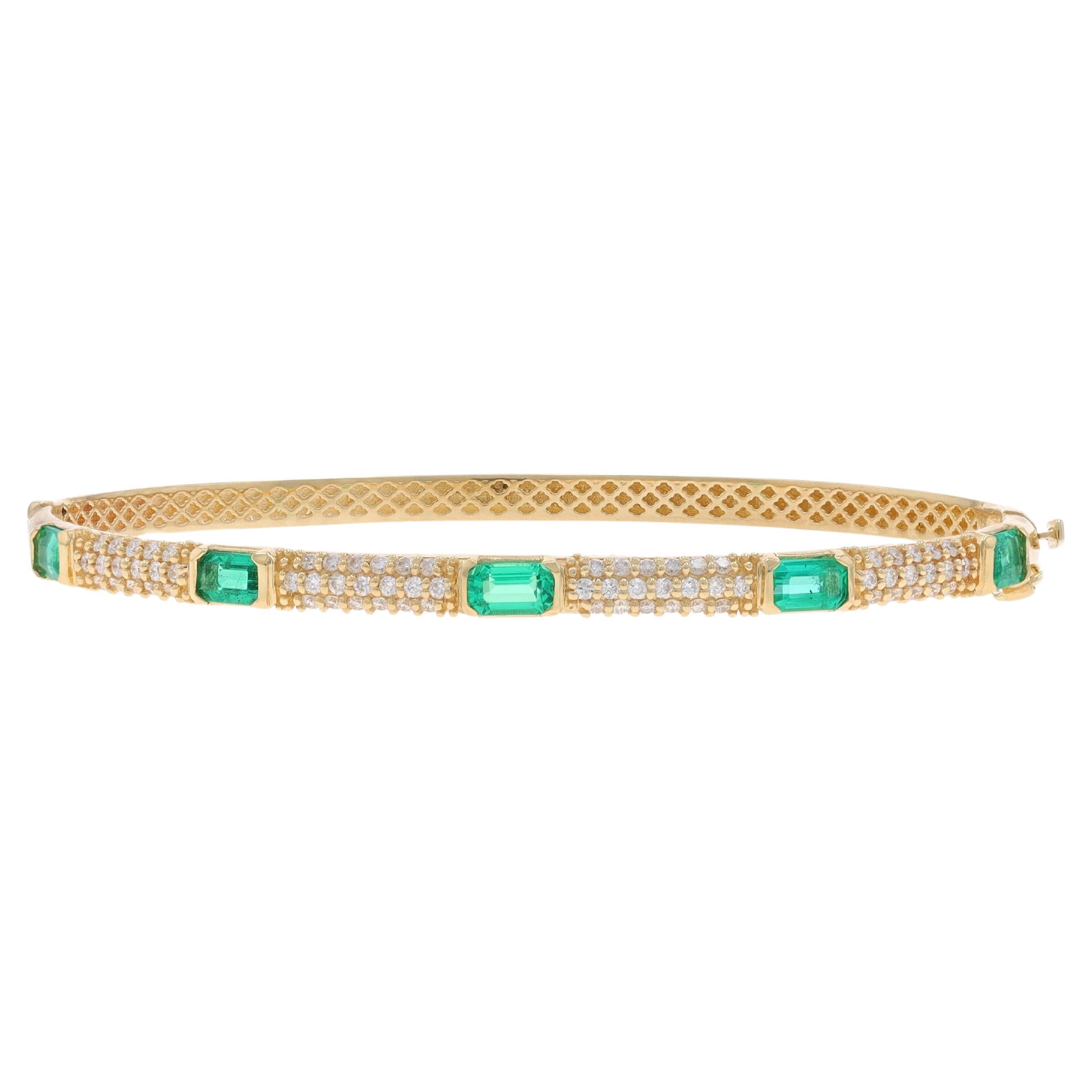 Yellow Gold Emerald Diamond Bangle Bracelet 6 1/2" - 14k Emerald 2.00ctw For Sale