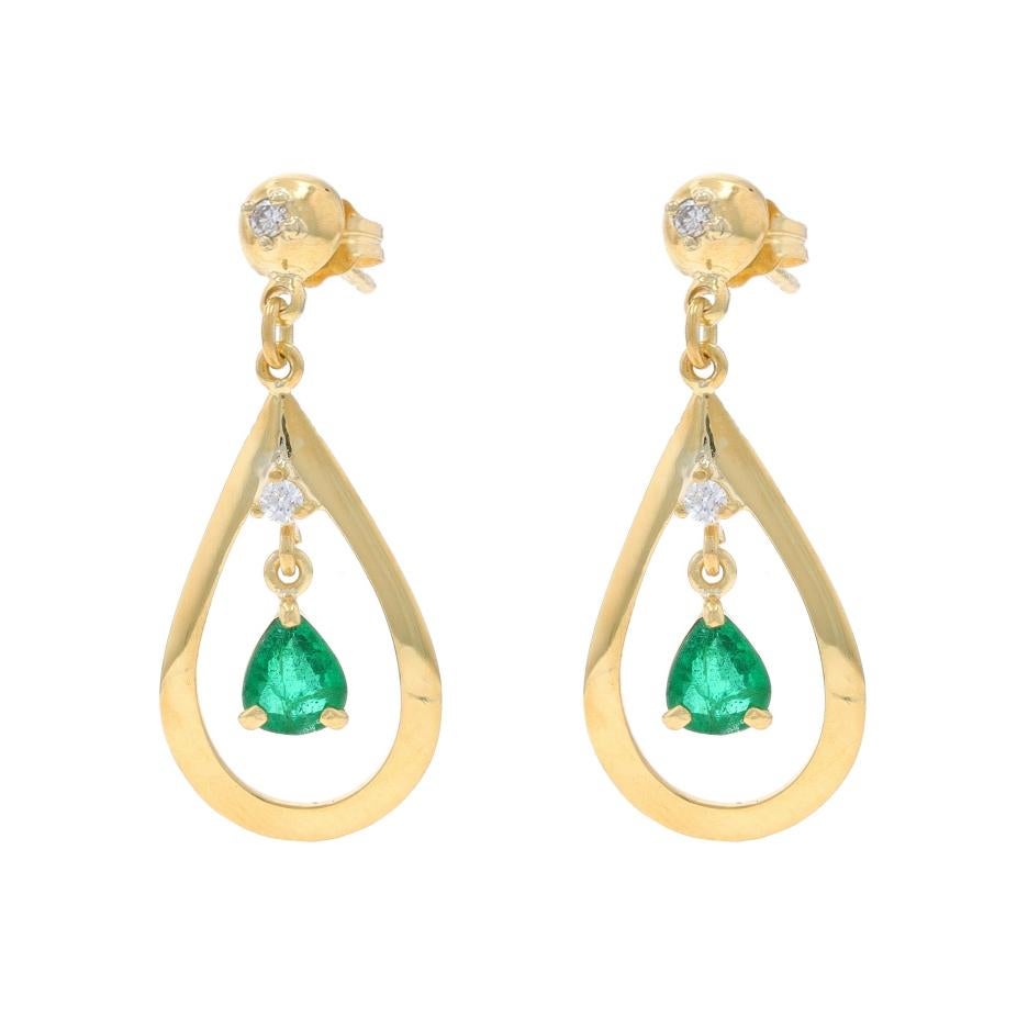 Taglio a goccia Orecchini pendenti in oro giallo con smeraldo e diamante - 18k Pear 1.00ctw Teardrop Pierced in vendita