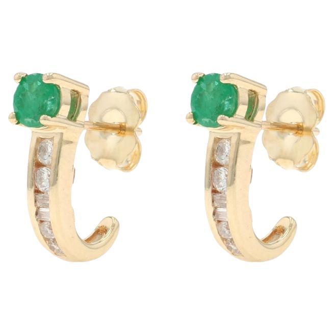 Boucles d
oreilles J Gold Emerald Diamond J-Hook - 14k Round .76ctw Pierced en vente