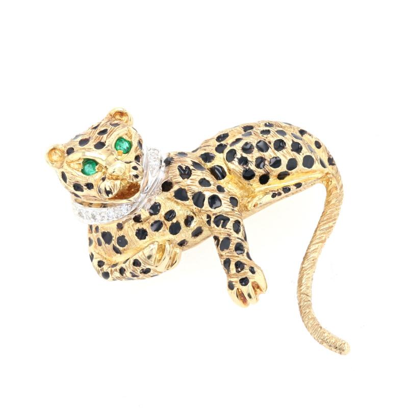 Yellow Gold Emerald & Diamond Leopard Brooch, 14k Round .18ctw Jungle Cat Pin In Excellent Condition In Greensboro, NC