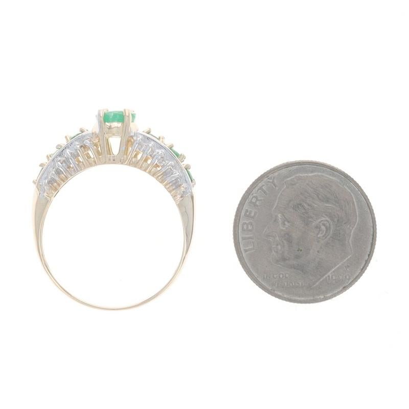Anello con diamante smeraldo in oro giallo - 10k Oval 1.69ctw in vendita 1
