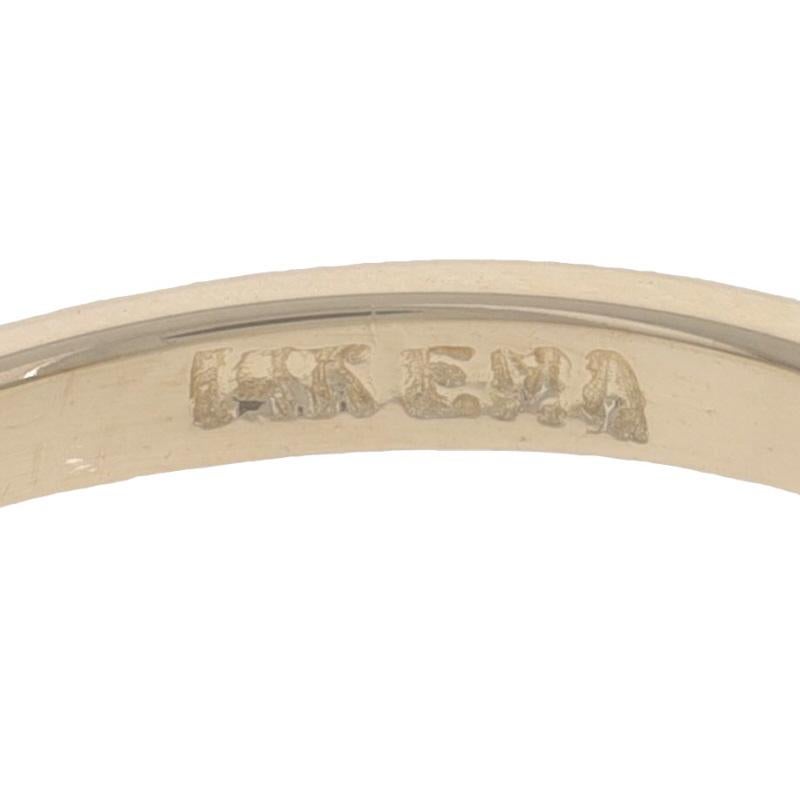 Bague en or jaune avec émeraude et diamant - 14k Oval .20ctw en vente 2