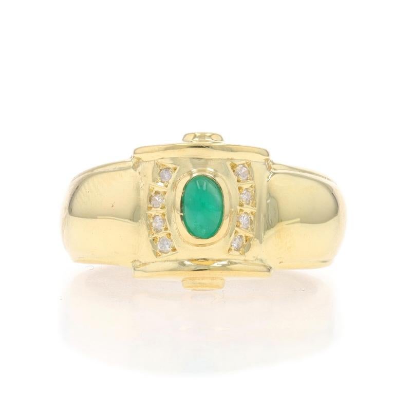 Taille : 7 1/2
Frais de taille : Up&Up pour 50 $ ou Down pour 40 $.

Contenu du métal : Or jaune 18k

Informations sur les pierres

Émeraude naturelle
Traitement : Huilage
Carat(s) : .24ct
Coupe : Cabochon ovale
Couleur : Vert

Diamants