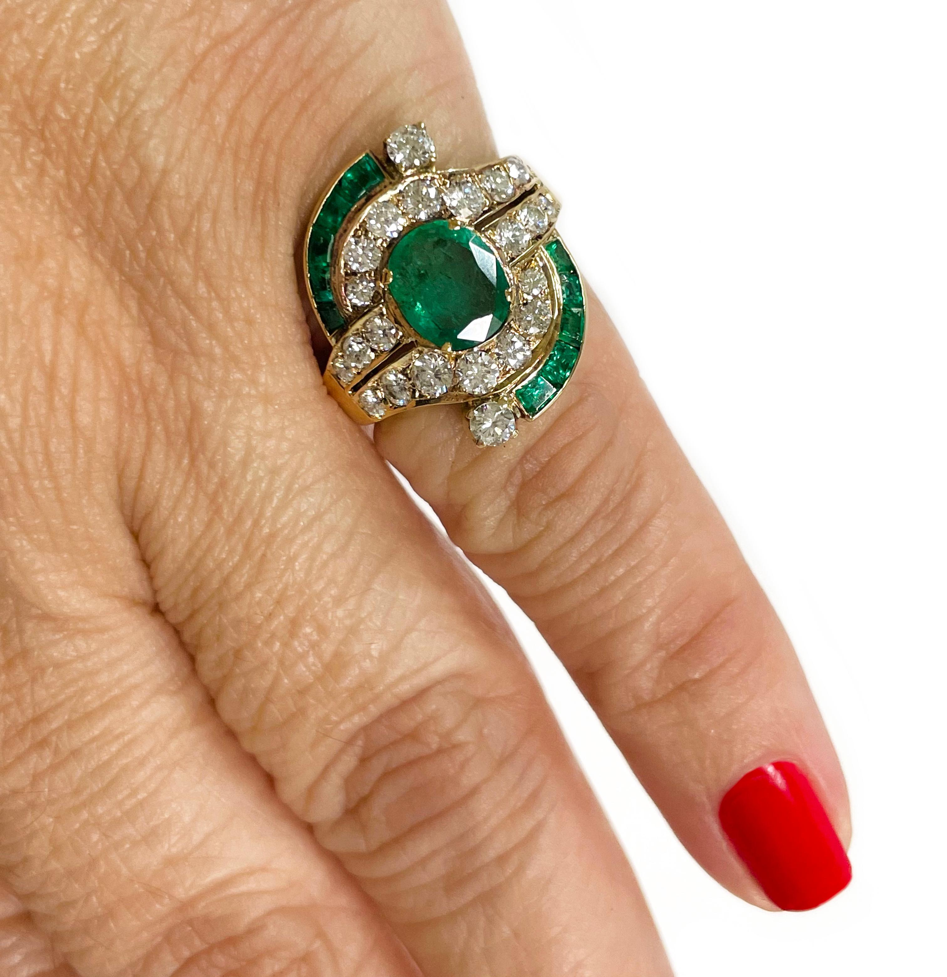 Yellow Gold Emerald Diamond Ring In Good Condition For Sale In Palm Desert, CA