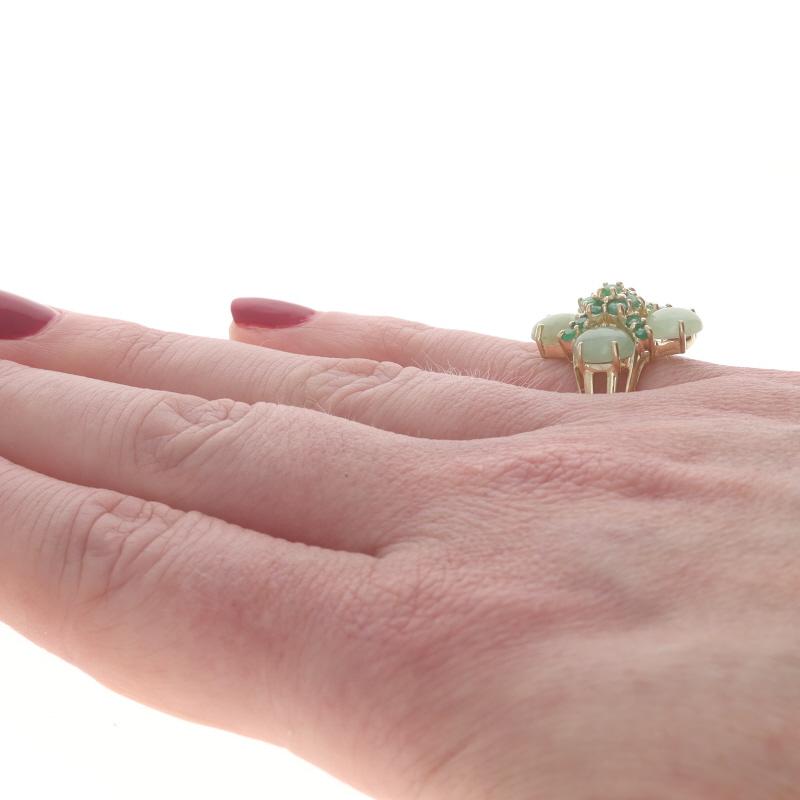 Gelbgold Smaragd Jadeit Cluster Cockail Ring 14k Rund 3,72ctw Floral Burst im Zustand „Hervorragend“ im Angebot in Greensboro, NC