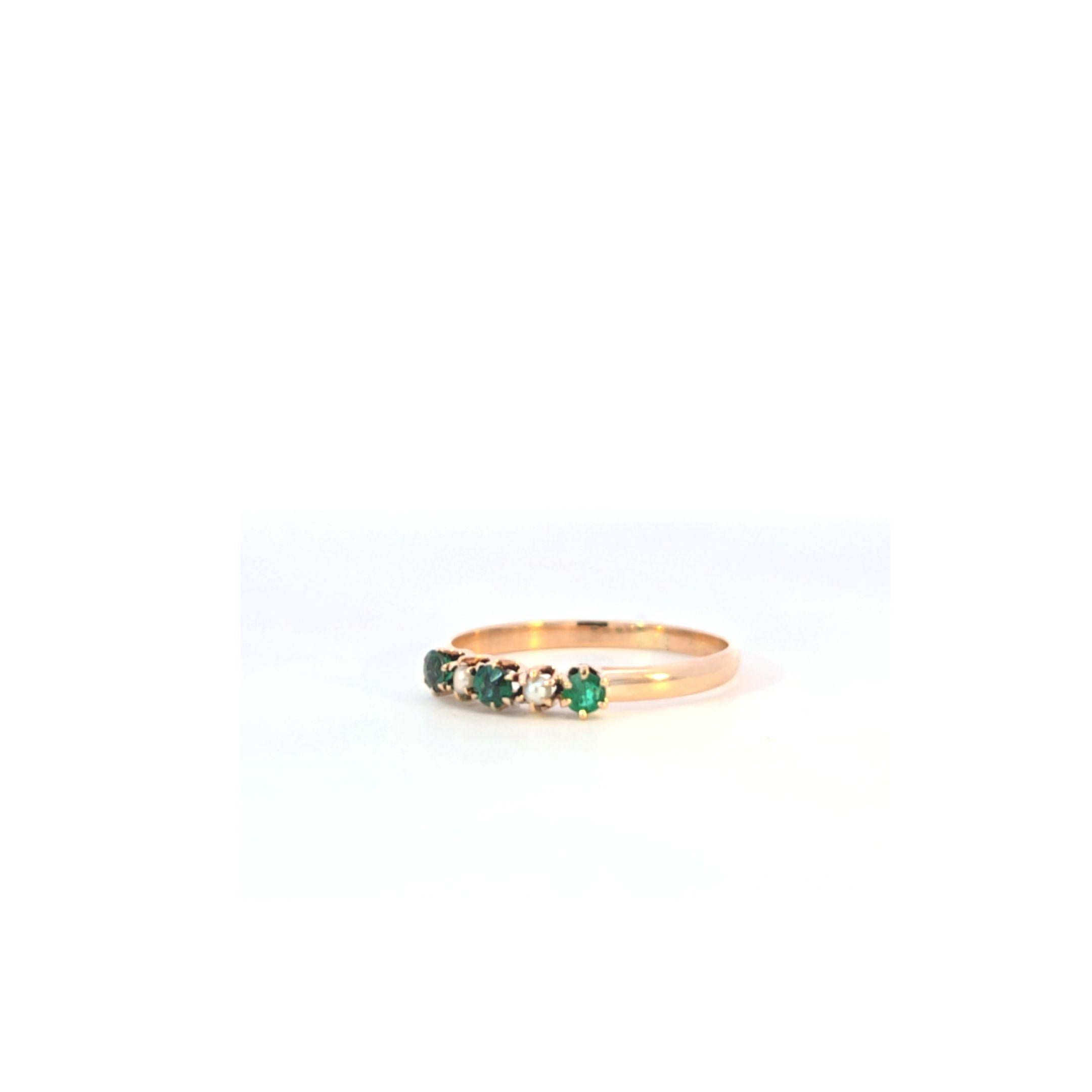 Yellow Gold Emerald Pearl Ring In Good Condition In Dallas, TX