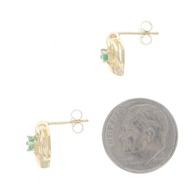 Orecchini a perno in oro giallo con smeraldo - 14k Round .22ctw Pierced In condizioni ottime in vendita a Greensboro, NC