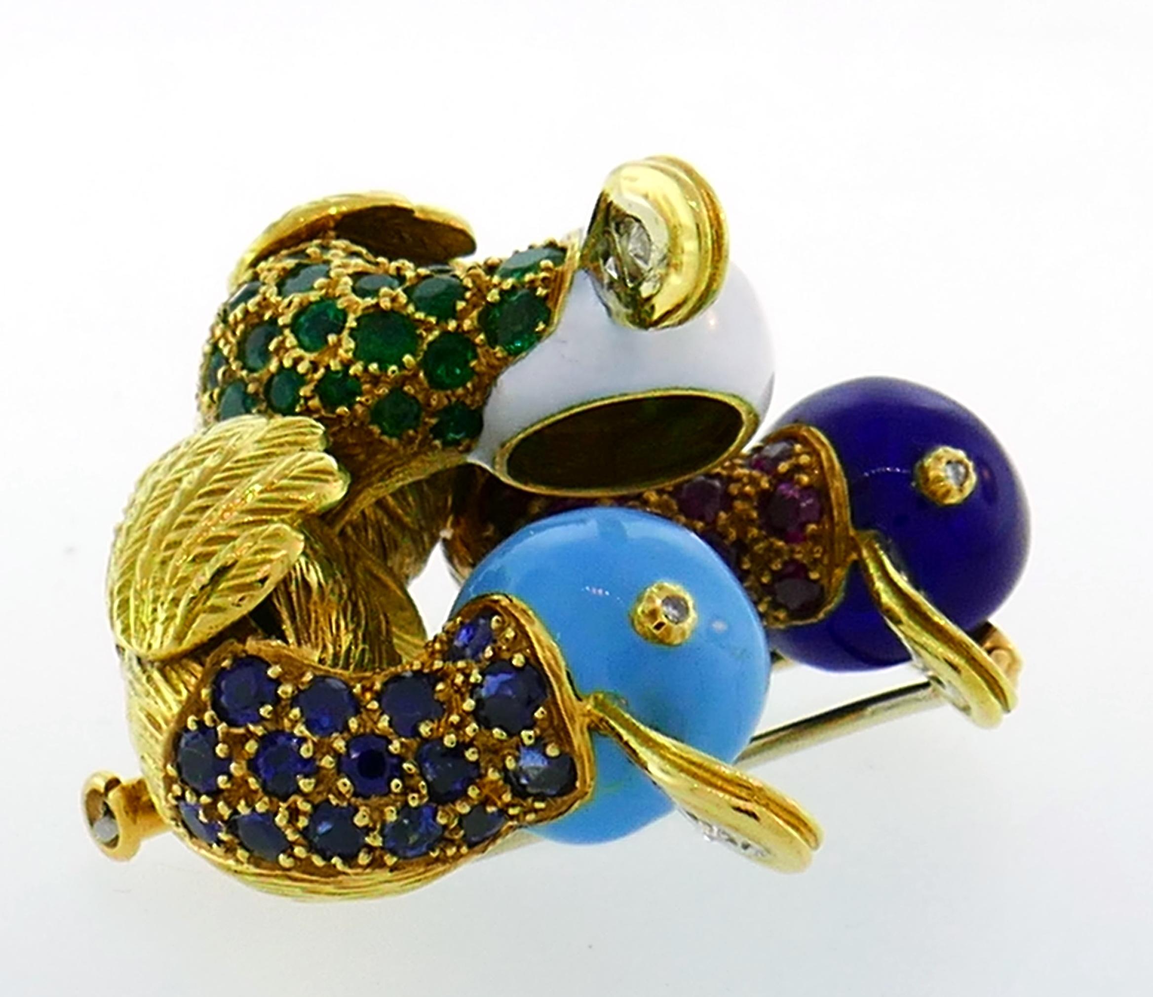 Lovely joyful clip created in France in the 1950s. Depicting three ducks, fun and articulated, the brooch is definitely a conversational piece. Colorful and wearable, the clip is a great addition to your jewelry collection. 
The pin is made of 18