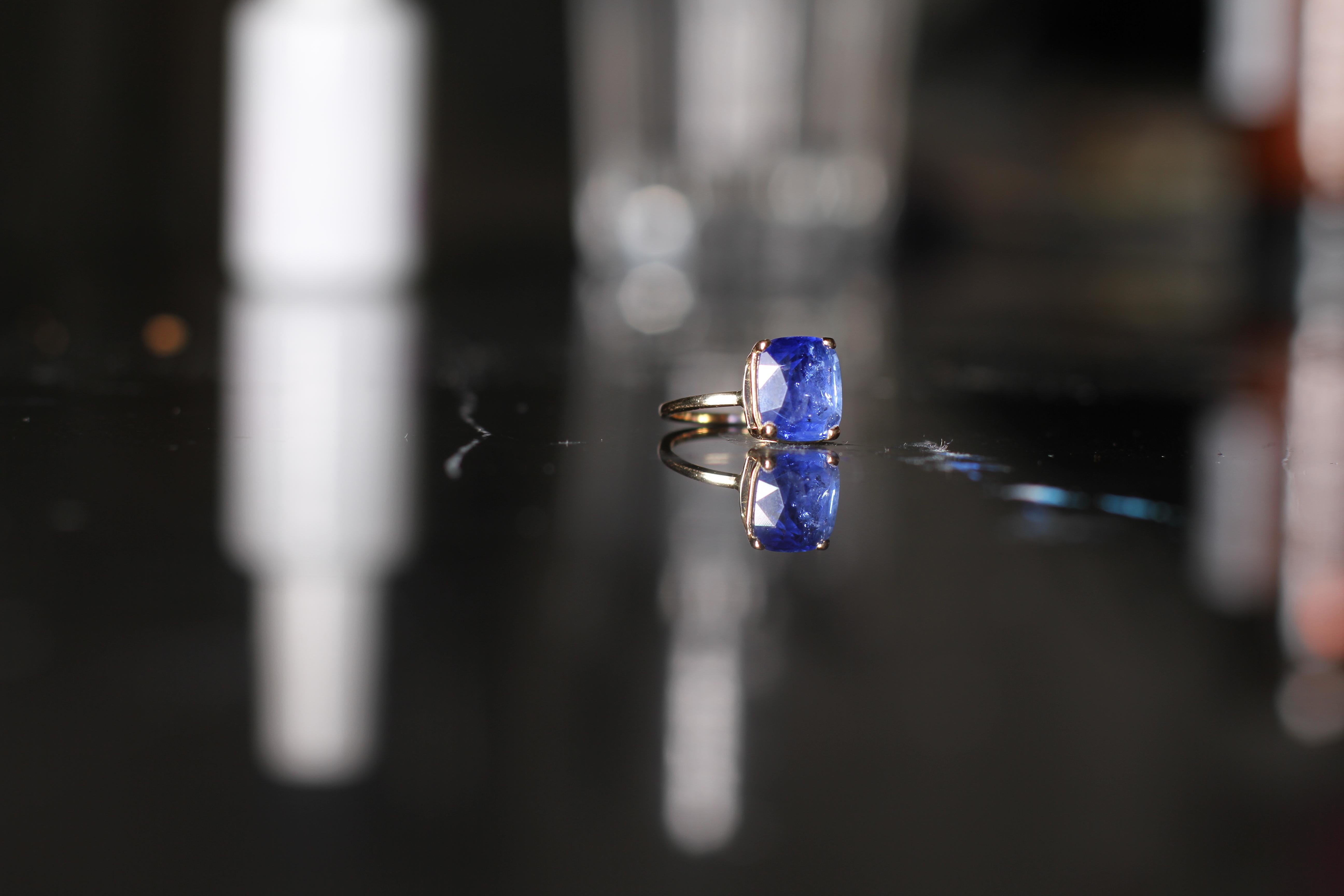 Verlobungsring aus Gelbgold mit vier Karat neonfarbenem Paraiba-Turmalin im Angebot 1