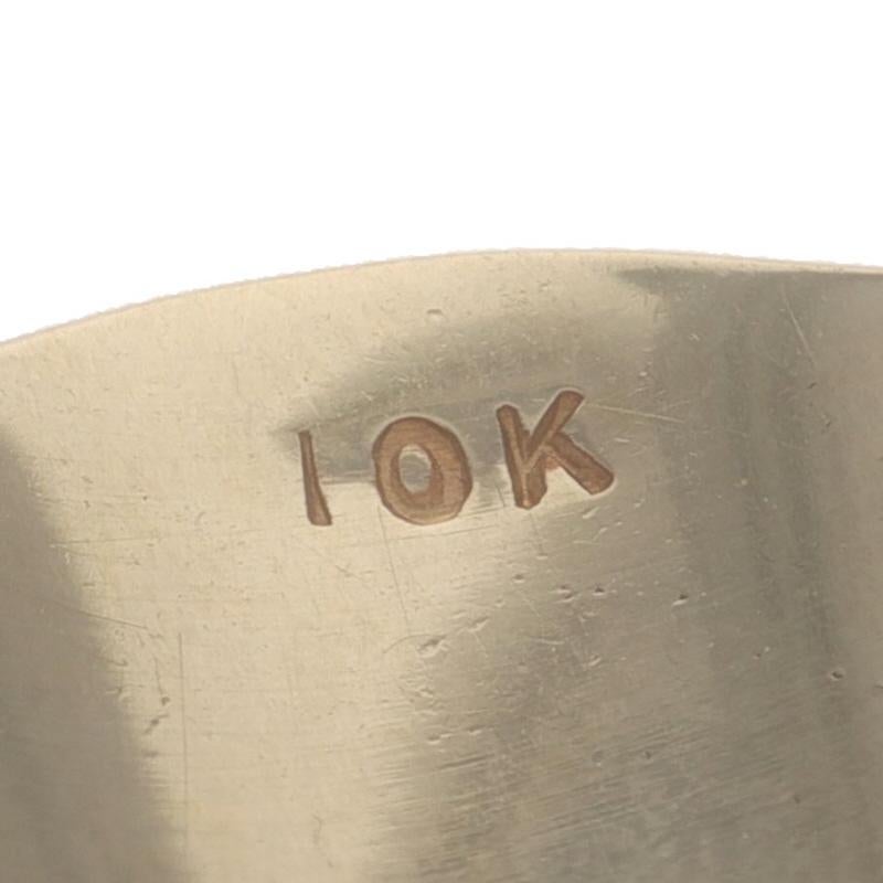 Bague chevalière gravée en or jaune 10k brossé en vente 4