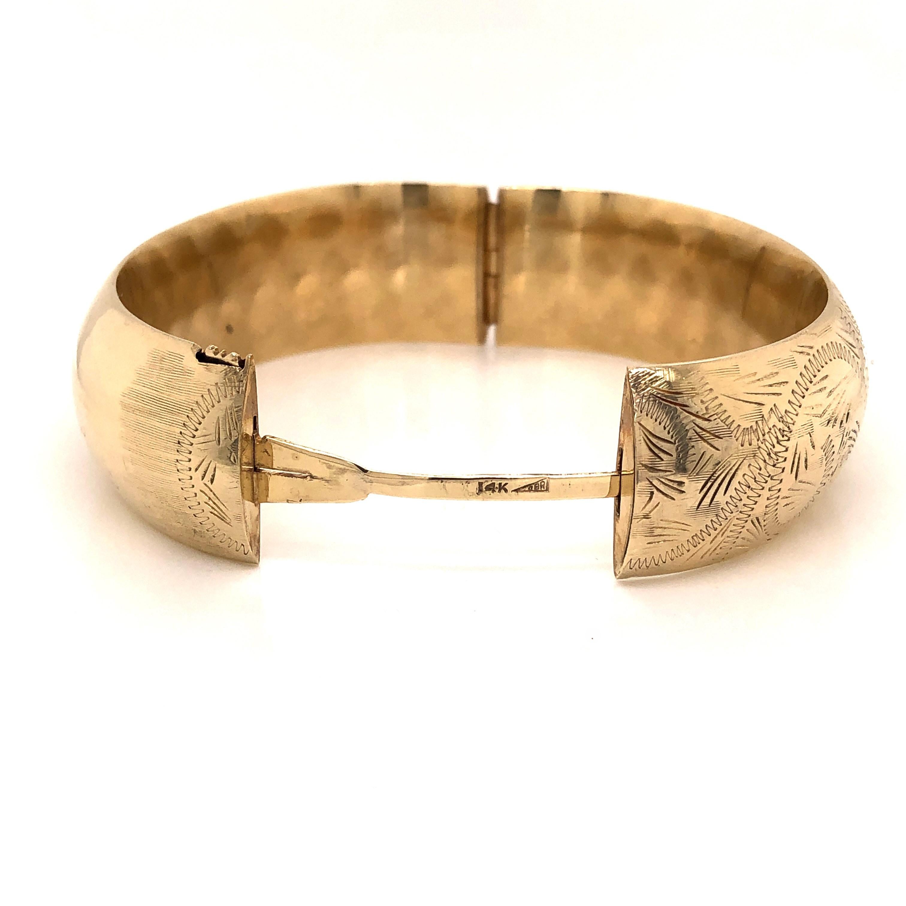 Yellow Gold Engraved Antique Bangle Bracelet In Excellent Condition In Mount Kisco, NY