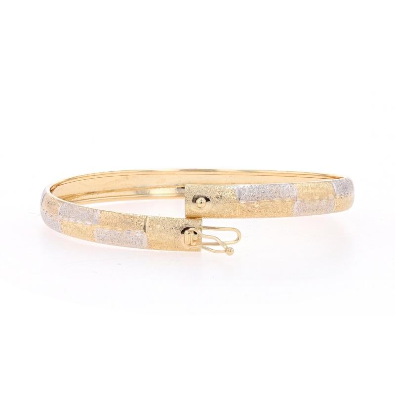 Yellow Gold Etched Checkerboard Bangle Bracelet 7