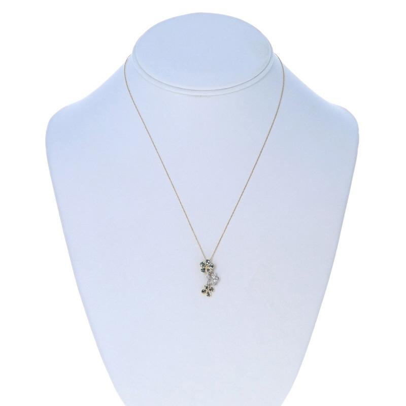 Taglio singolo Collana Trio di fiori di diamanti blu in oro giallo da 17