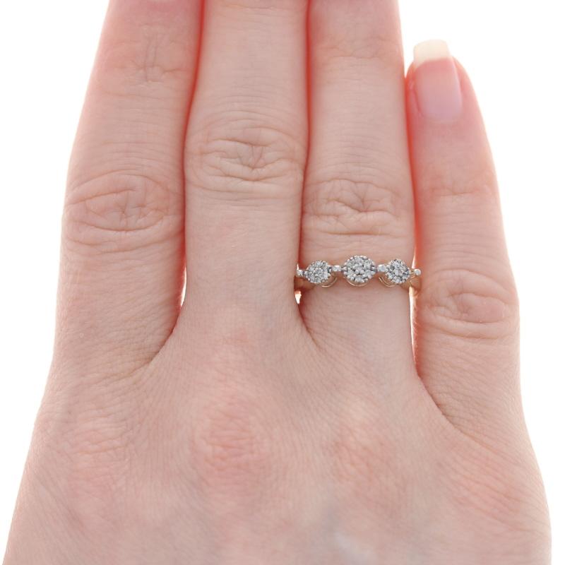 Round Cut Yellow Gold Fancy Brown Diamond Cluster Band - 14k Round Brilliant Cut .20ctw For Sale