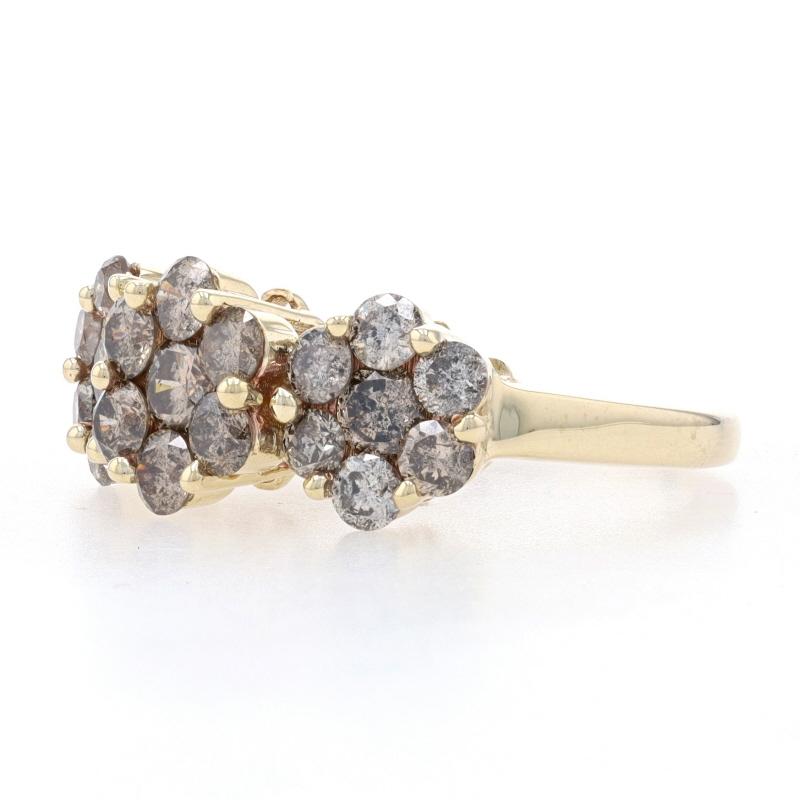 Gelbgold Fancy Brown Diamond Cluster Halo Ring -10k Runde 2,00ctw Drei-Stein im Zustand „Hervorragend“ im Angebot in Greensboro, NC